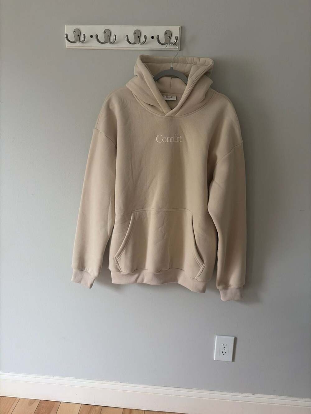 Comfrt Signature Hoodie Beige Size M